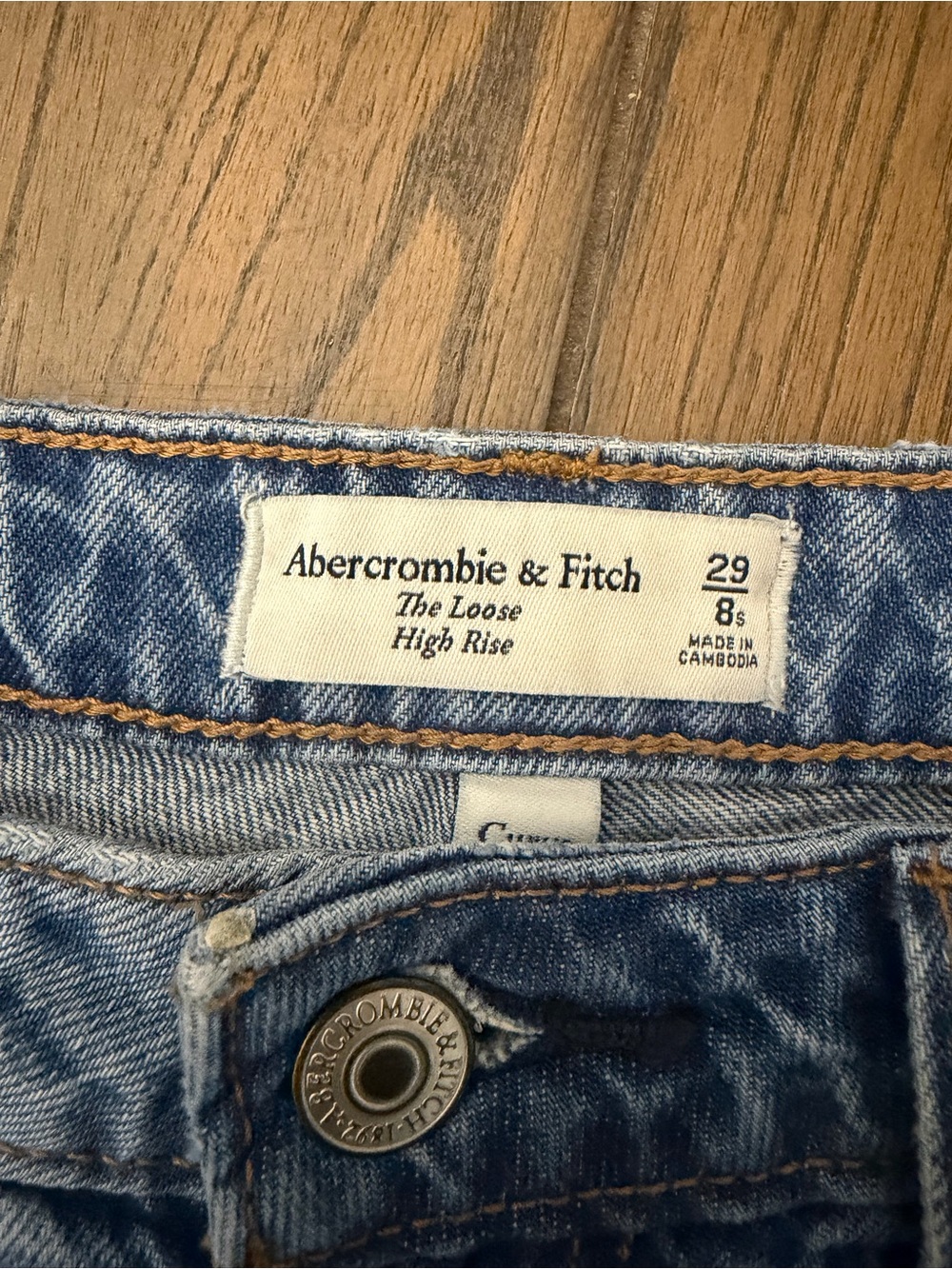 Abercrombie women’s jeans 
Loose Highrise size 29 / 8
Smoke free home